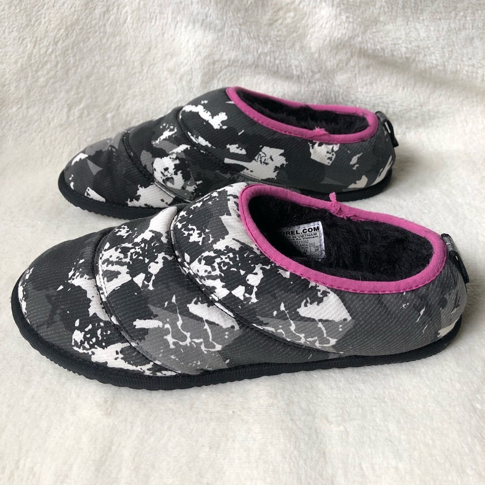 Sorel Go Bodega Run Slippers